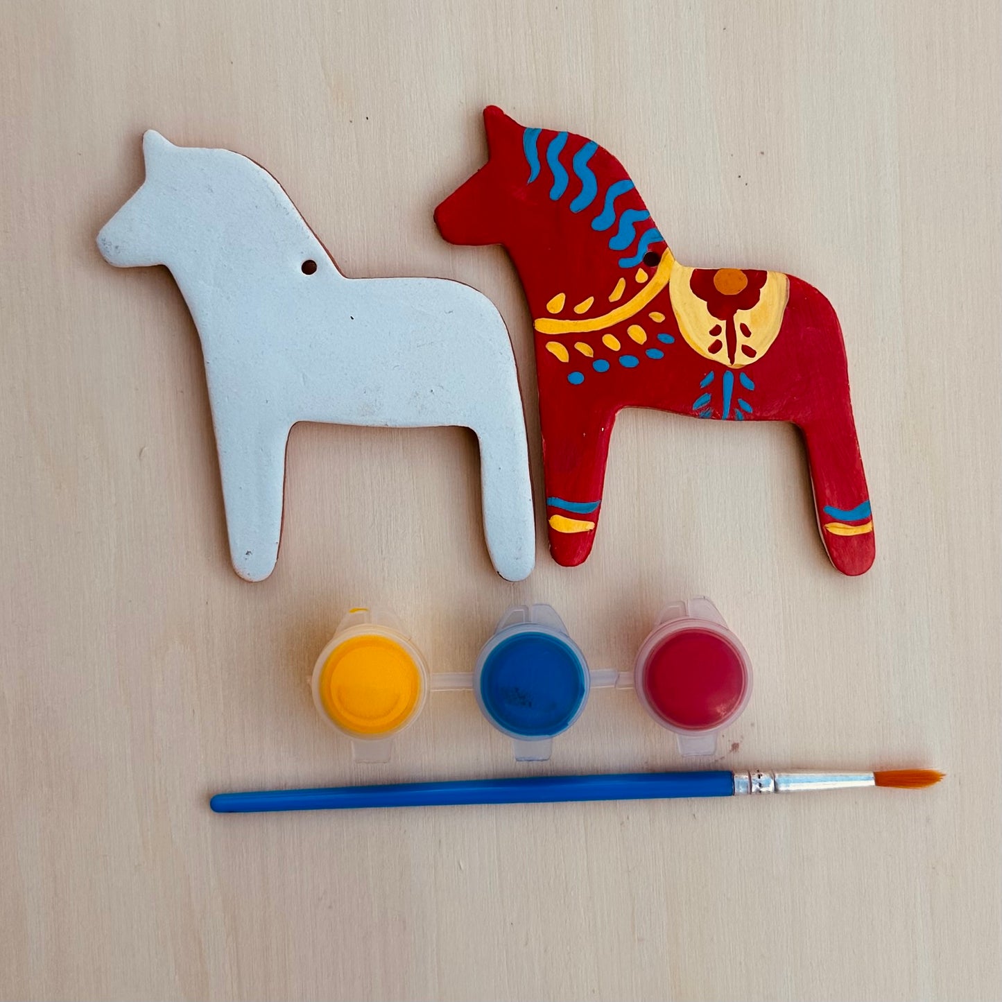 Paint Your Own Ornament Kit : Dala Horse / Jenny Sue Art